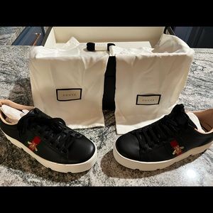 Gucci Women’s Ace Sneaker with Bee! NEW IN BOX!
